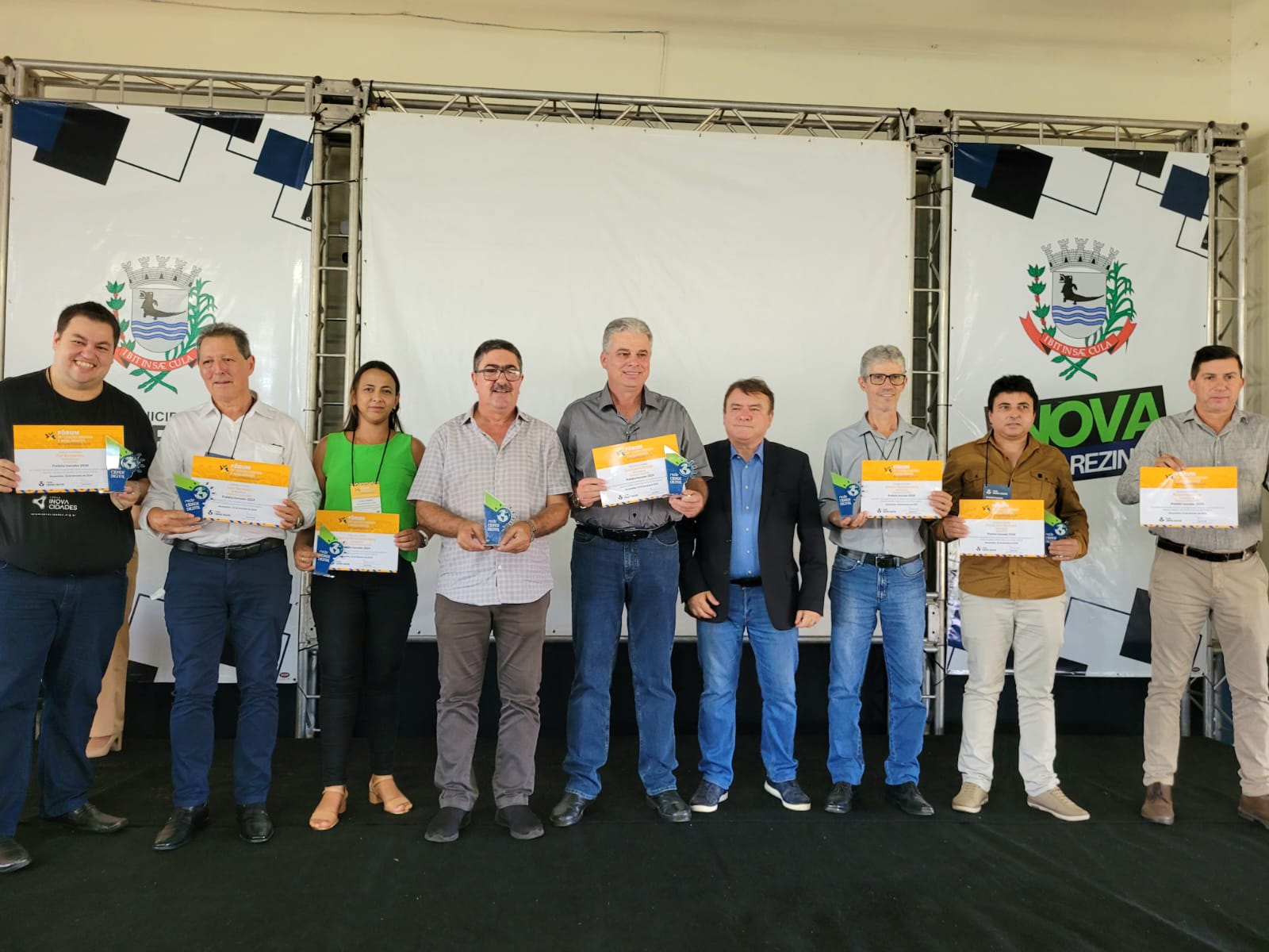Prefeitos do Norte Pioneiro recebem título de ‘Prefeito Inovador’